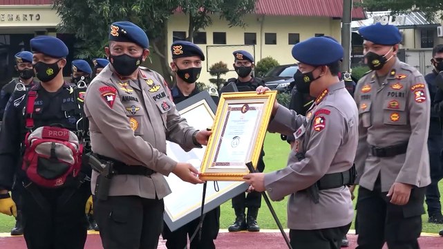 KAPOLRI TUTUP RAKERNIS KORPS BRIMOB T. A 2021 REV