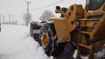 Muş’ta Aralıksız Yağan Kar 159 Köy Yolunu Ulaşıma Kapattı