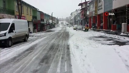 Karlıova’da tipi etkili oldu, hayat durma noktasına geldi