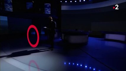 Générique du "20 Heures" week-end de France 2 avec Laurent Delahousse