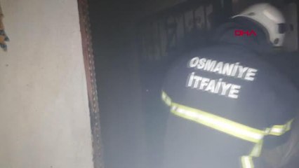 OSMANİYE Kapıyı üzerine kilitleyip, evi ateşe verdi