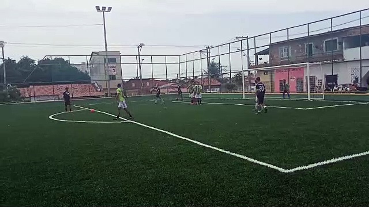Golaço de falta, do nosso jogador Isac Lopes