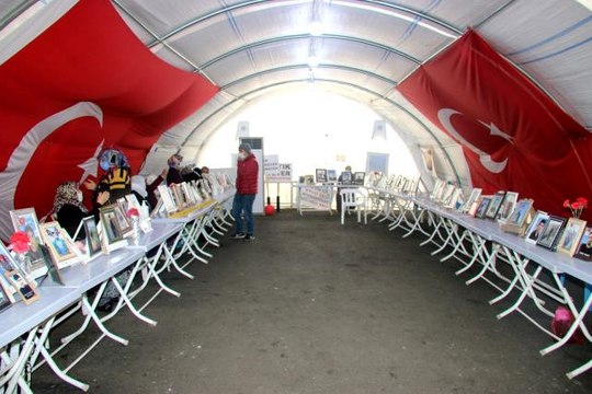 Son dakika haberi... Evlat hasreti çeken anne doğan kızının adını Hasret koydu