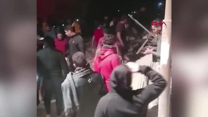 Kahire'de bina çöktü 8 ölü 29 yaralı