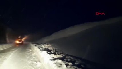 Ağrı'da karayolları ekiplerinin kar seferberliği