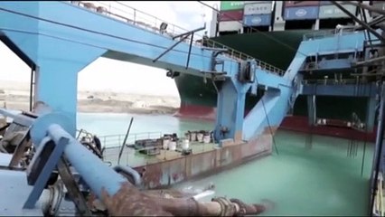Разблокировать Суэцкий канал: новая попытка