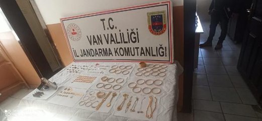 İstanbul'dan çalınan 1,5 milyon liralık altın ve ziynet eşyasıyla Van'da yakalandılar