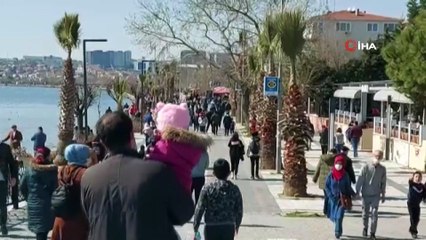 Video herunterladen: Silivri Sahili'nde sosyal mesafe kuralı hiçe sayıldı