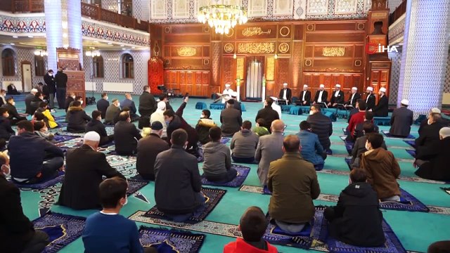 Diyanet İşleri Başkanı Erbaş, Batman’da Berat Kandili programına katıldı