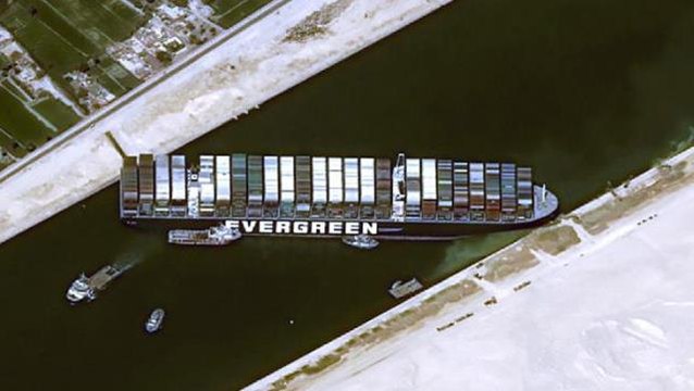 Süveyş Kanalı'ndaki gemi krizi büyüyor! Kanal çekildi, kurtarma çalışmaları aksadı