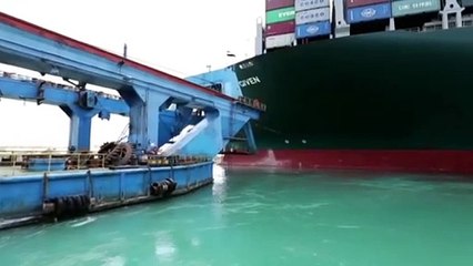 El buque encallado en el Canal de Suez podría ser reflotado la "próxima semana"
