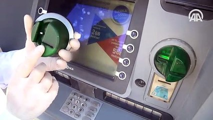 ATM dolandırıcıları suçüstü yakalandı
