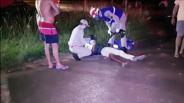 Colisão entre carro e moto deixa jovem de 18 anos ferido no Bairro Florais do Paraná