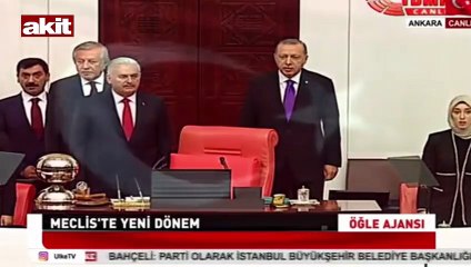 HDP'liler İstiklal Marşı okumadı!