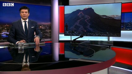 Volcanic eruption in Iceland continues to attract spectators