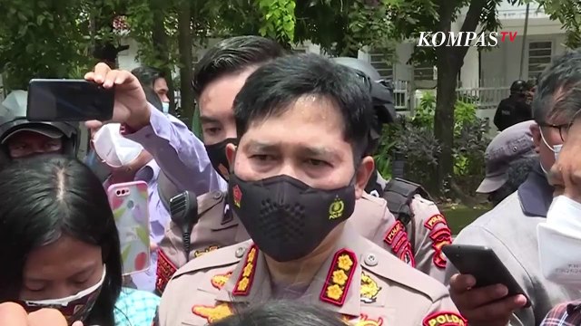 Polisi Konfirmasi Ada Potongan Tubuh Usai Ledakan Bom Bunuh Diri di Depan Gereja Katedral Makassar