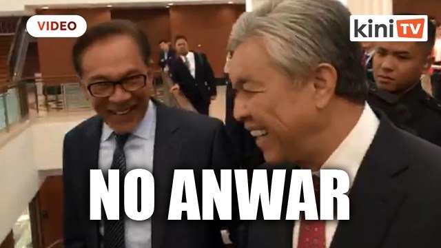 No DAP, no Umno...I mean no Anwar - Zahid slips up during speech