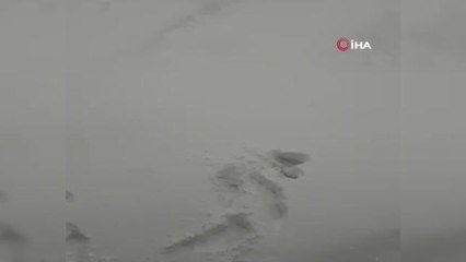 Donmak üzere olan bisikletçi son anda kurtarıldı... Yol kenarında bıraktığı bisiklet hayatını kurtardı