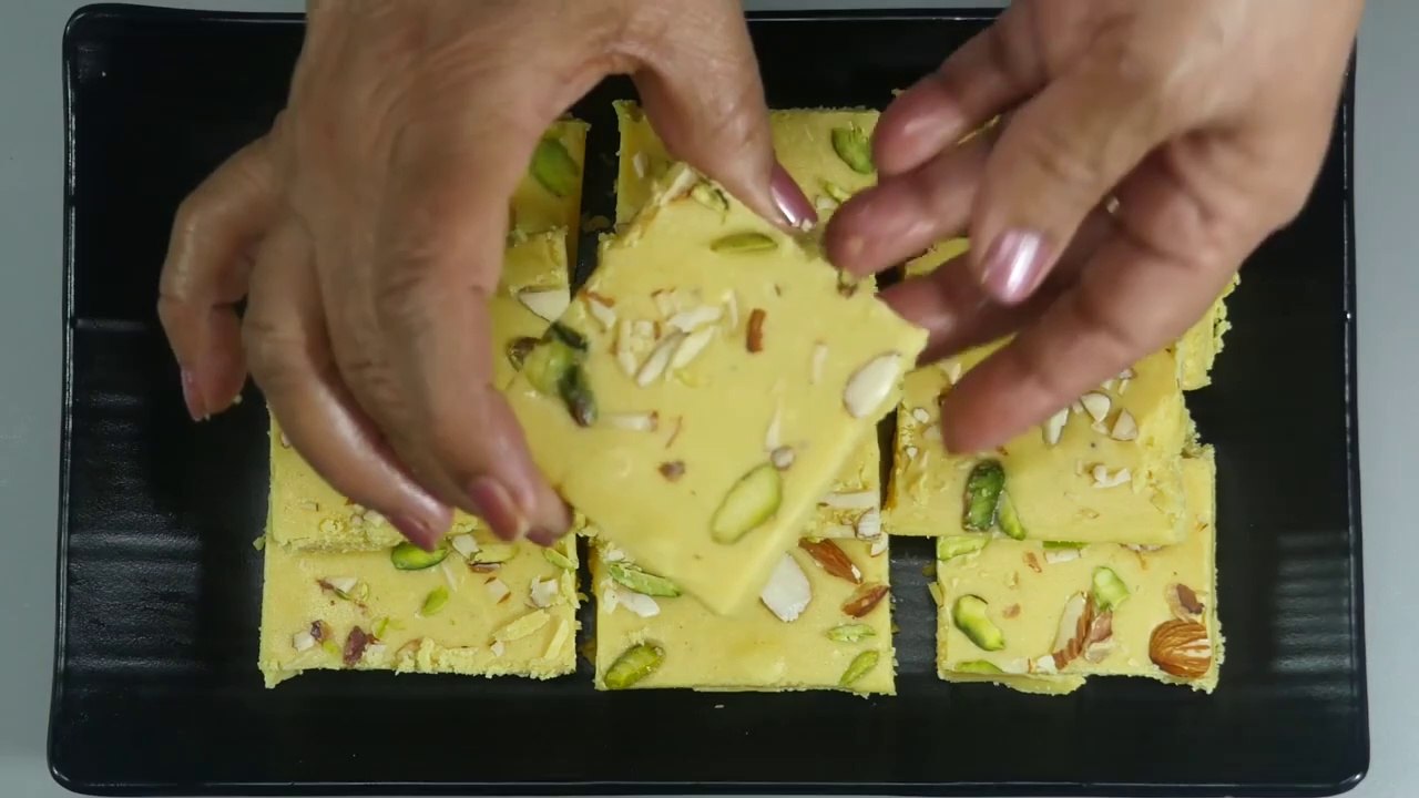 Besan Ki barfi - Holi Special - besan ki burfi Kaise banate hain - Nisha Madhulika - Rajasthani Recipe - Best Recipe House