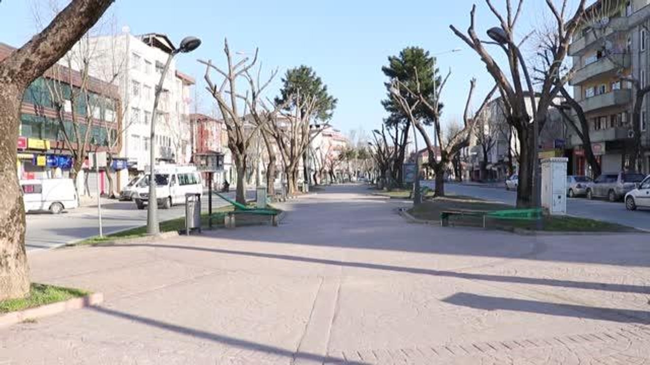 Doğu Marmara ve Batı Karadeniz'de "yüksek ve çok yüksek riskli" illerde sessizlik hakim