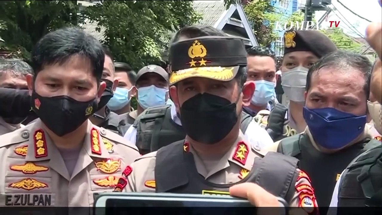 Ada Ledakan Bom, Ibadah di Gereja Katedral Maka...