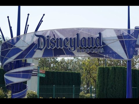 California Theme Parks Set Guidelines For Reopening Indoor Rides OK But | Moon TV News