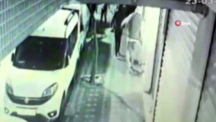 Üsküdar’da evden hırsızlık kamerada