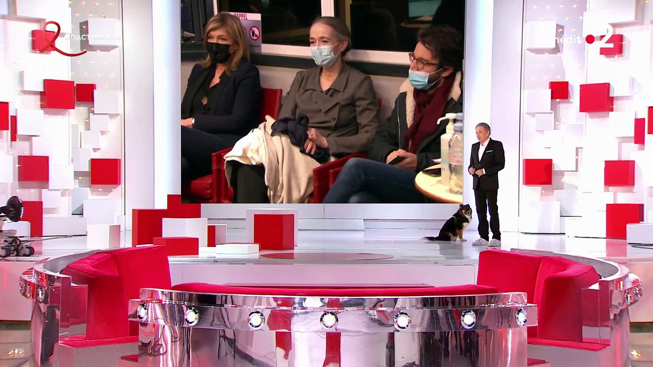 Regardez les premières images du retour de Michel Drucker : "Je pensais que je ne reviendrai plus jamais sur ce plateau et que j'allais disparaître...."