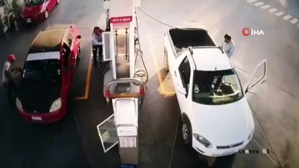 - Akaryakıt istasyonunda cep telefonu nedeni ile yangın