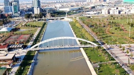 Bursa'da havayı güzel gören vatandaşlar açık havanın keyfini kurallara uyarak geçirdi