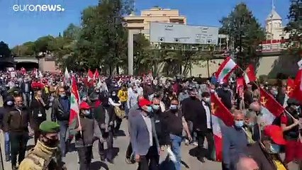 La lira libanese non vale più niente, monta la protesta a Beirut