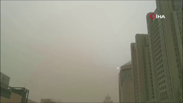 Pekin’i kum fırtınası vurdu