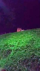 'Eu senti muito arrepio', diz mulher que teria visto uma santa no telhado