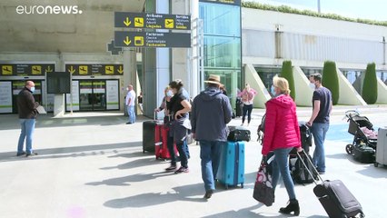 Thousands of Germans fly to Mallorca amid rising infection cases