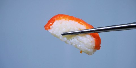 What Is Sushi? A Japanese Vinegared Rice Dish 🍣