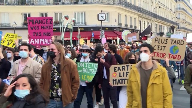 Franceses exigem maior redução nas emissões de carbono