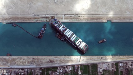 سيناريوهات التعامل مع سفينة إيفر غيفن الجانحة بقناة السويس