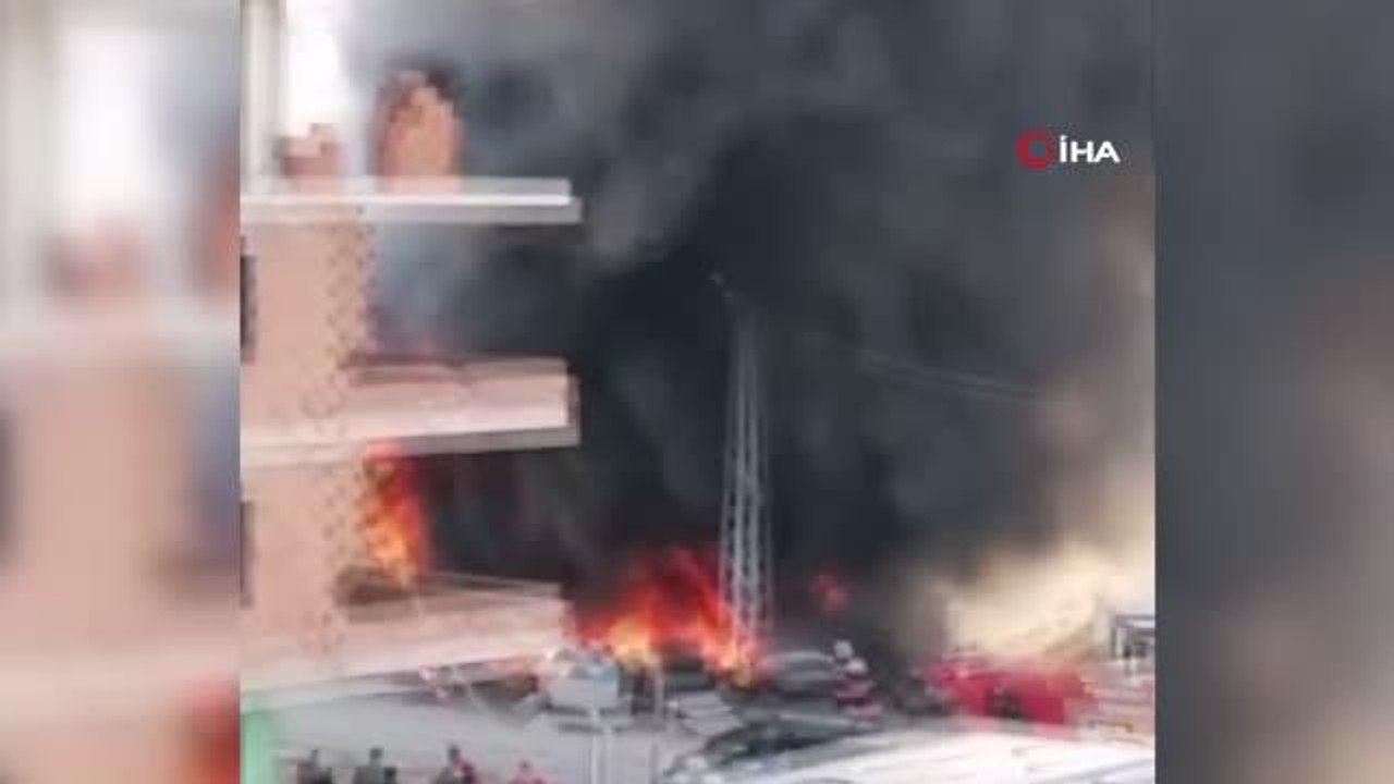 Son Dakika | Lastik dükkanında korkutan yangın: Alevler metrelerce yükseğe çıktı
