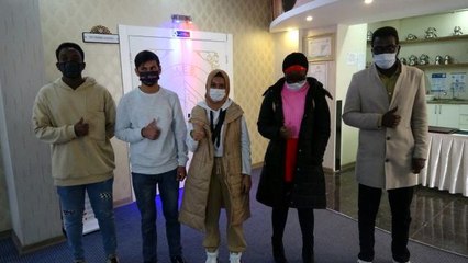 Dünya'nın dört bir yanından Sivas'a geldiler her şeye alıştı, soğuğa alışamadılar