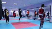 Türkiye'de kadınların kick boksa ilgisi gün geçtikçe artıyor