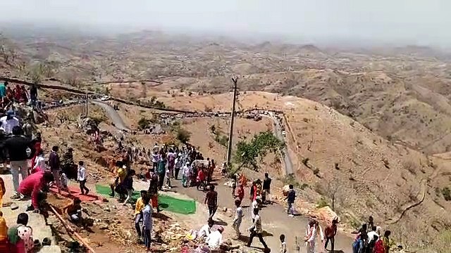 यहां जलाई जाती है नारियल की होली,