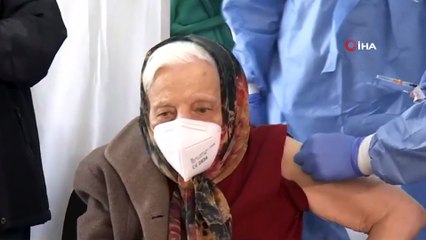 - Romanyalı Baltag, 104 yaşında aşı oldu- Baltag, ülkenin aşı olan en yaşlı insanı unvanını aldı