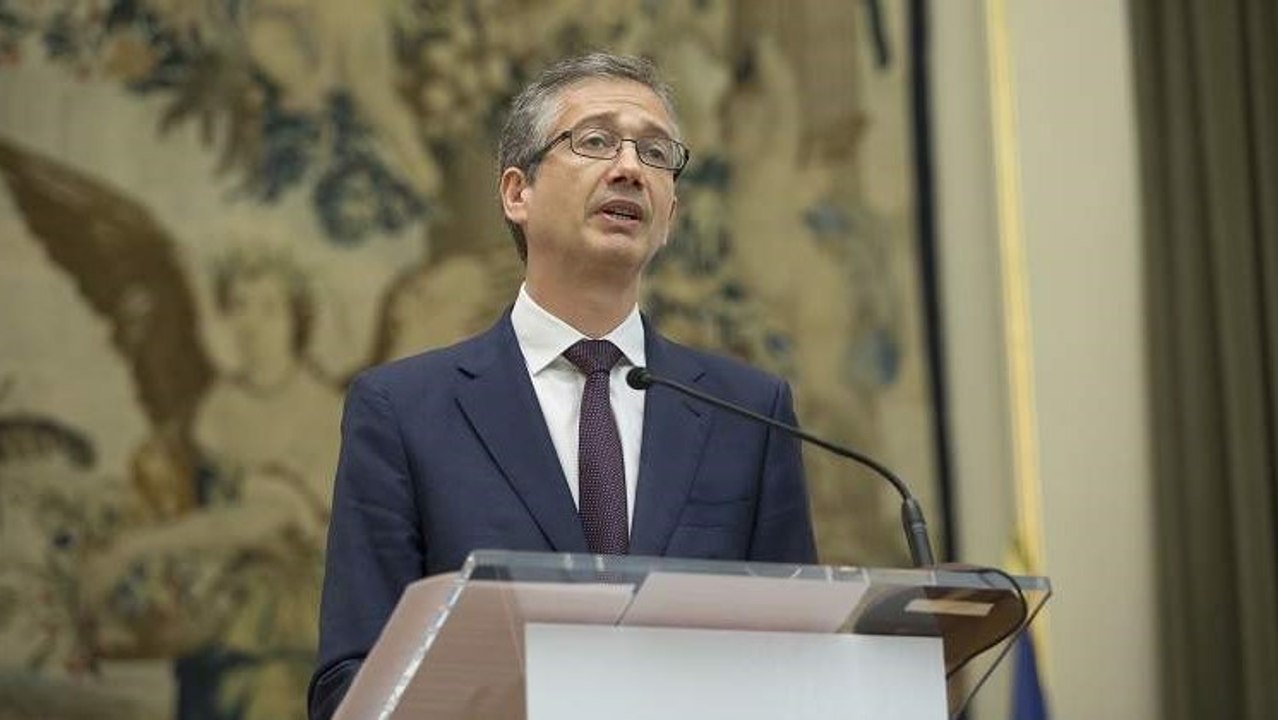 De Cos defiende que fondos europeos son de "gran utilidad" para economía española