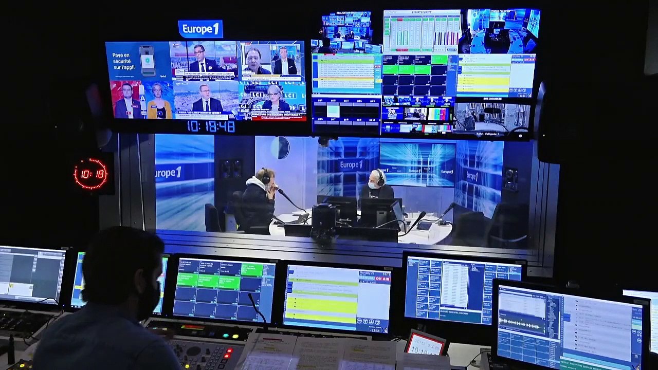 Eddy de Pretto décrypte les double-sens de ses chansons "Caroline" et "La zone"