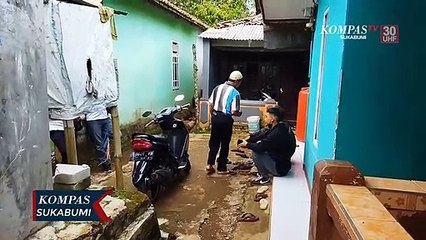 Tải video: Densus 88 Geledah Rumah Terduga Teroris