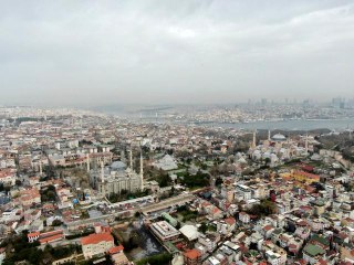 İstanbul'da sabah saatlerinde sis etkili oldu
