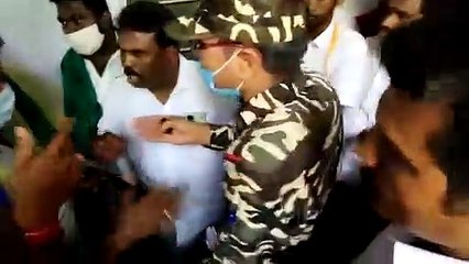 இரட்டை இலைக்கு ஓட்டுபோட வாக்காளர்களுக்கு மிரட்டல்.. அதிமுக பிரமுகர் மீது பரபர புகார் - வீடியோ