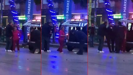 Gözaltına alınırken polisin bacak arasına tekme attı