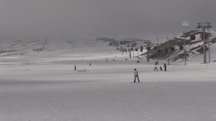 Erciyes'te AA'nın kuruluş yıl dönümünü kutladılar