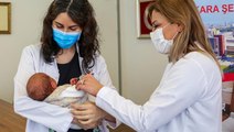 Türkiye'de bir ilk! Hamileyken aşılanan doktorun bebeği antikorlu doğdu